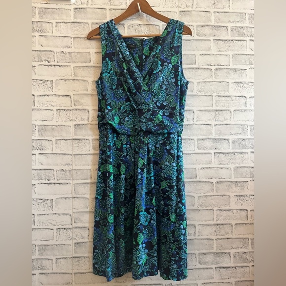 Women’s Talbots sleeveless v-neck mini blue/green peacock feather floral dress 8 - Picture 2 of 5